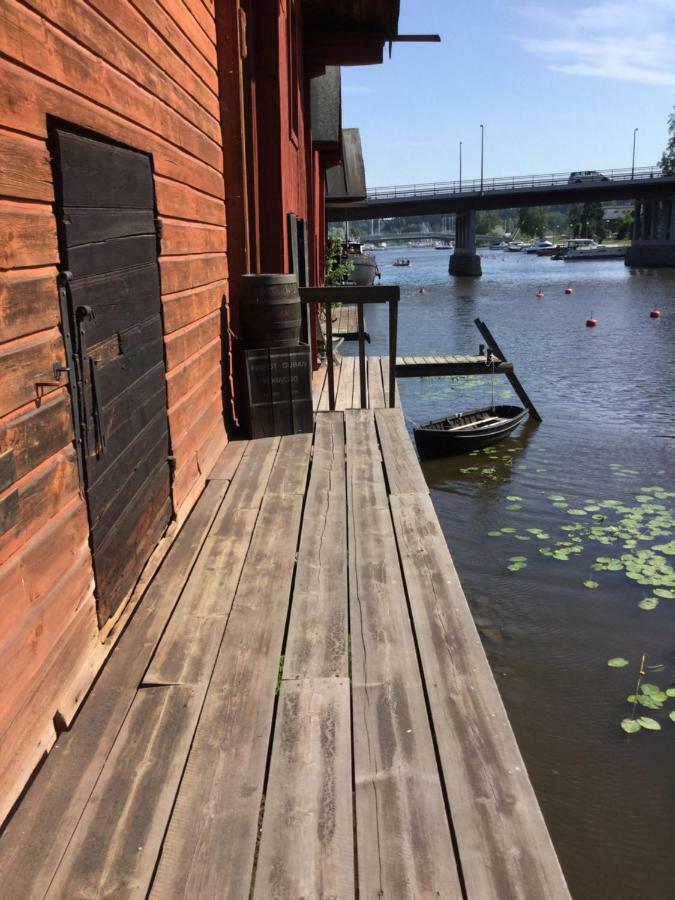 Remuganes suite - Porvoon Linna Buitenkant foto